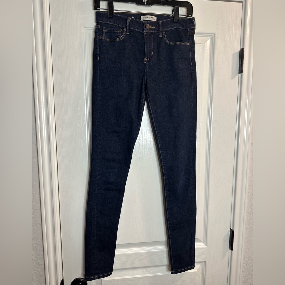 Banana Republic- new perfect skinny- size 26
